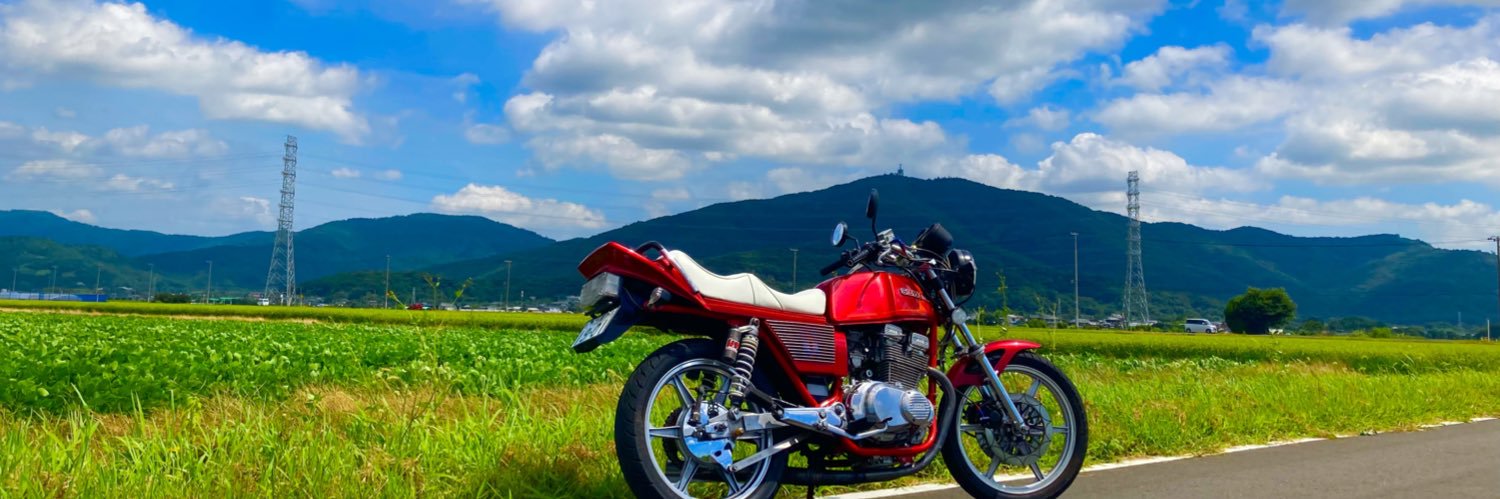 carisma1018's profile banner image