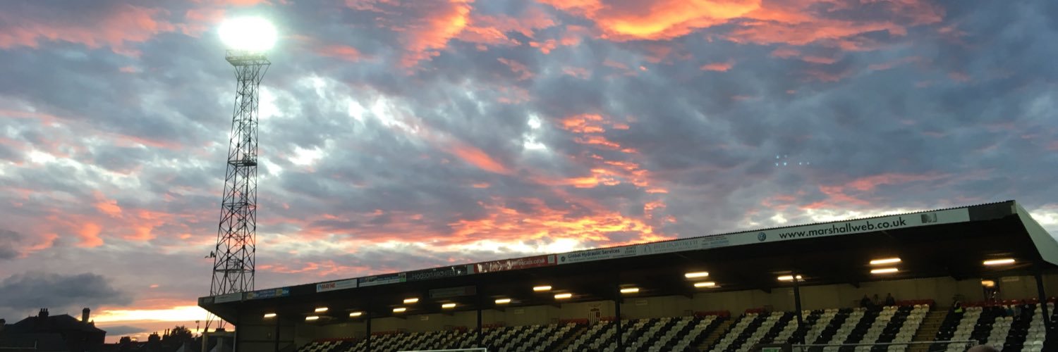 Sara Wood 💙 banner