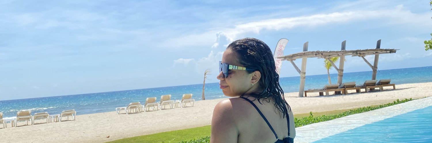 keniaperez14's profile banner image
