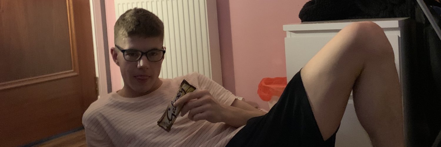 leahrosss's profile banner image