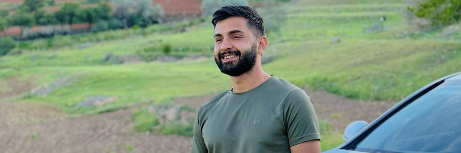 hsantrn72's profile banner image