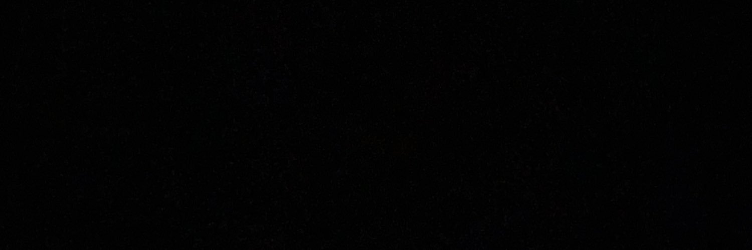 cr_33V's profile banner image