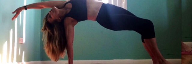 victoria_yoga banner