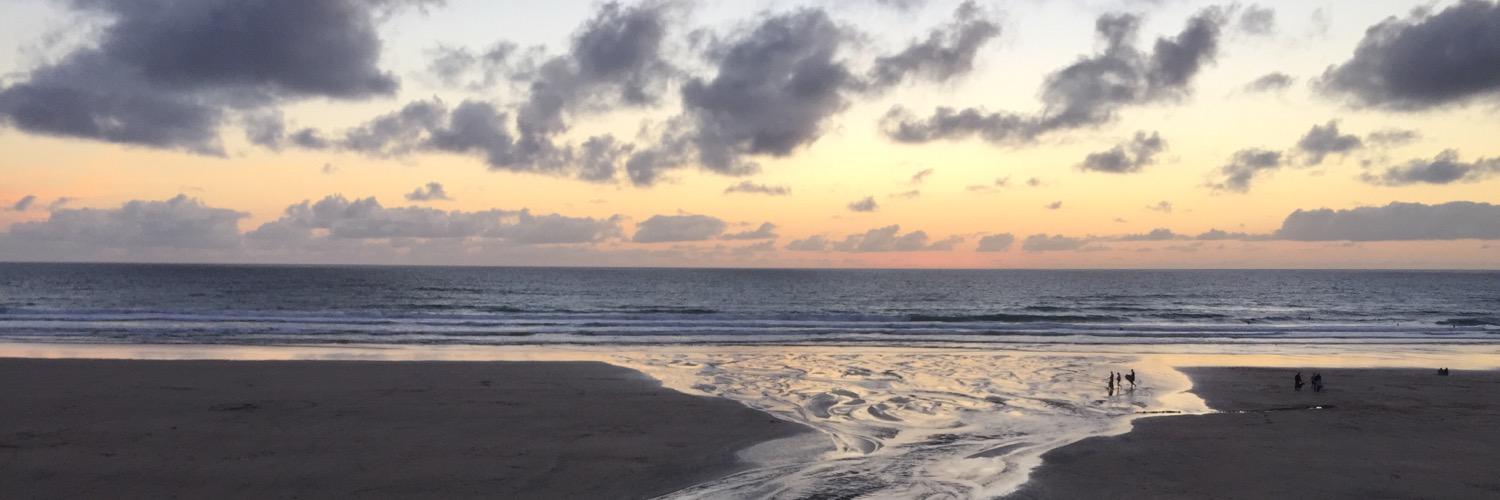 izzydg8's profile banner image