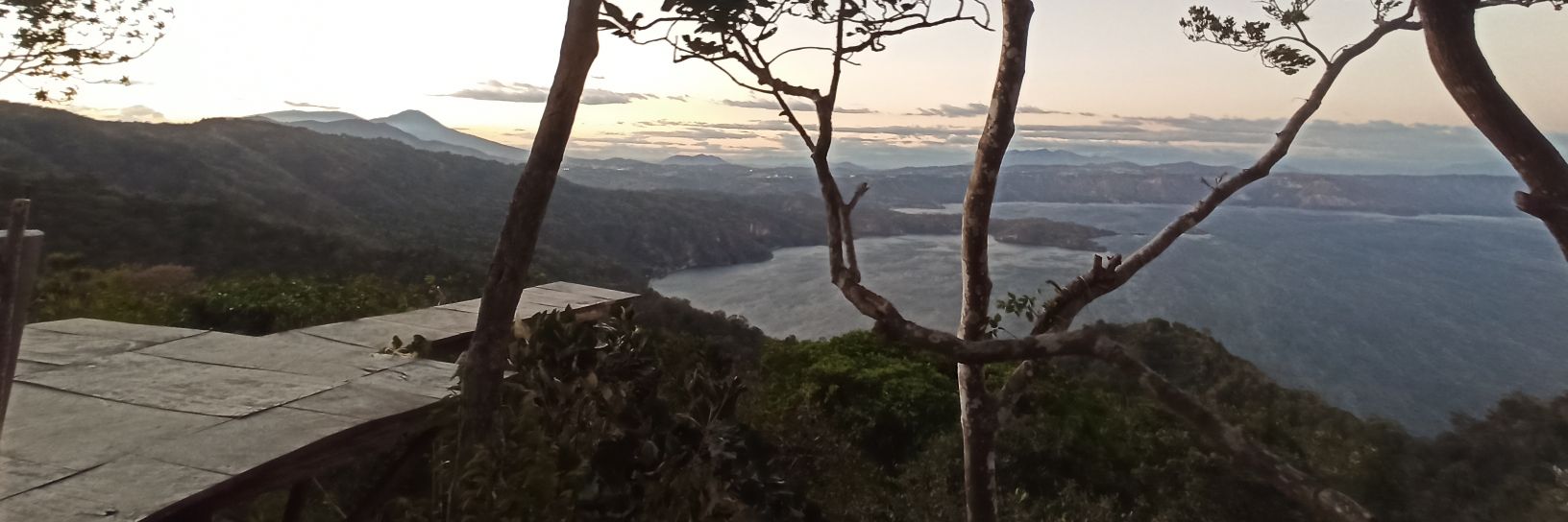 EmerLopez2's profile banner image