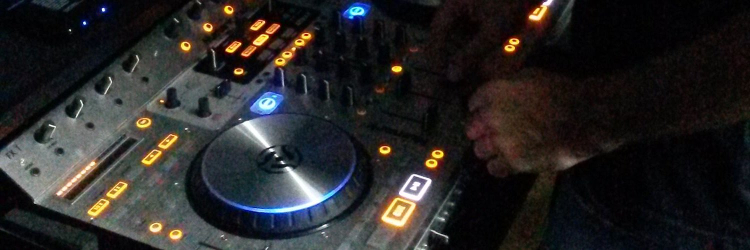 djsantos7's profile banner image