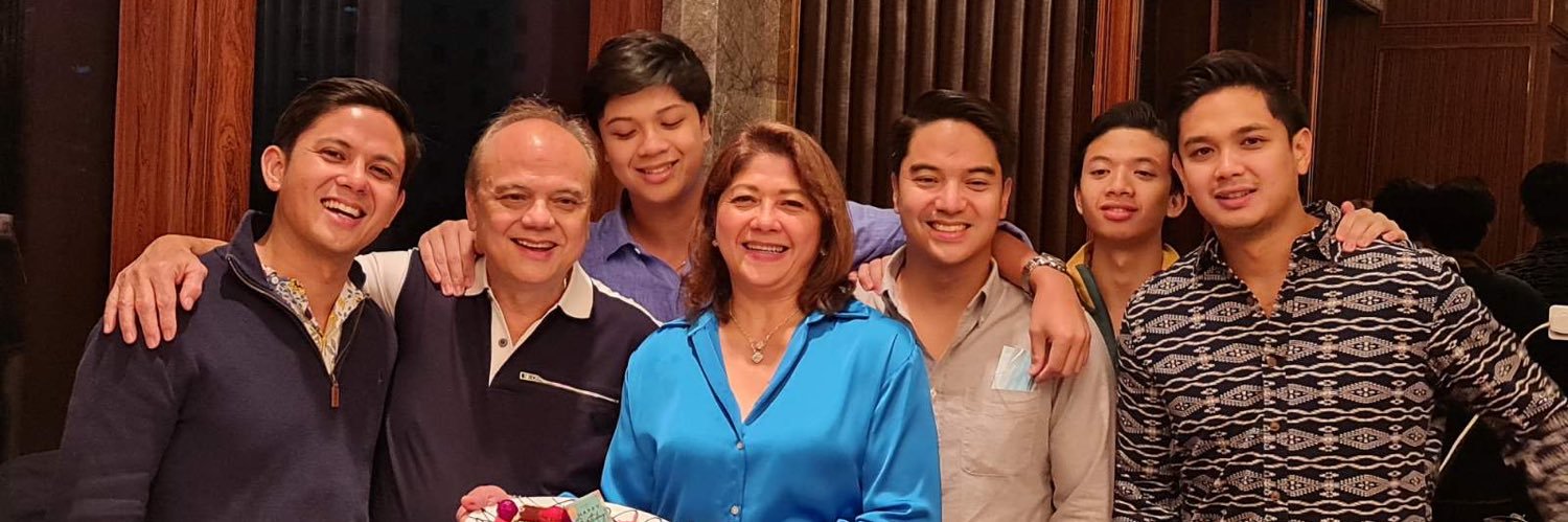 micoclavano's profile banner image