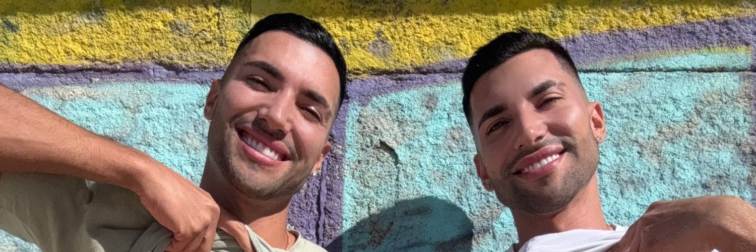 YesWeAreTwins banner