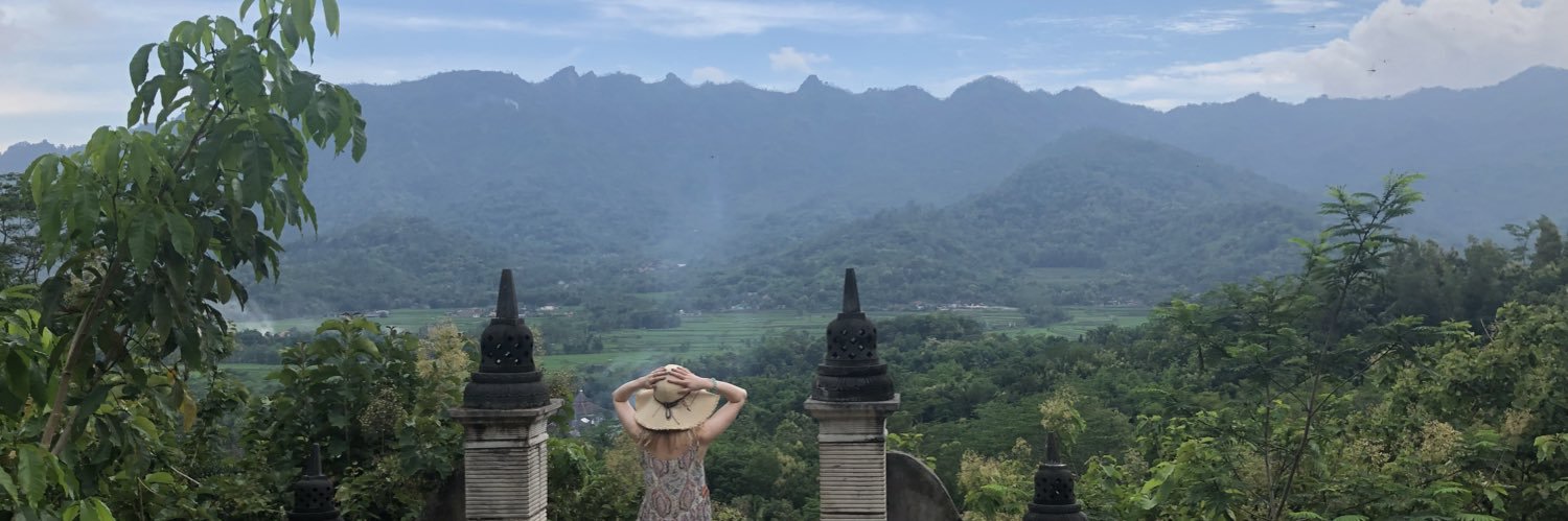 AnnLoseva's profile banner image