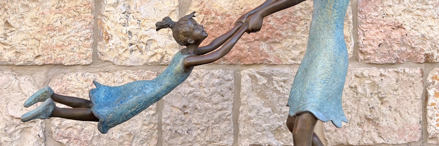 Dr. Fabricio E. L. banner