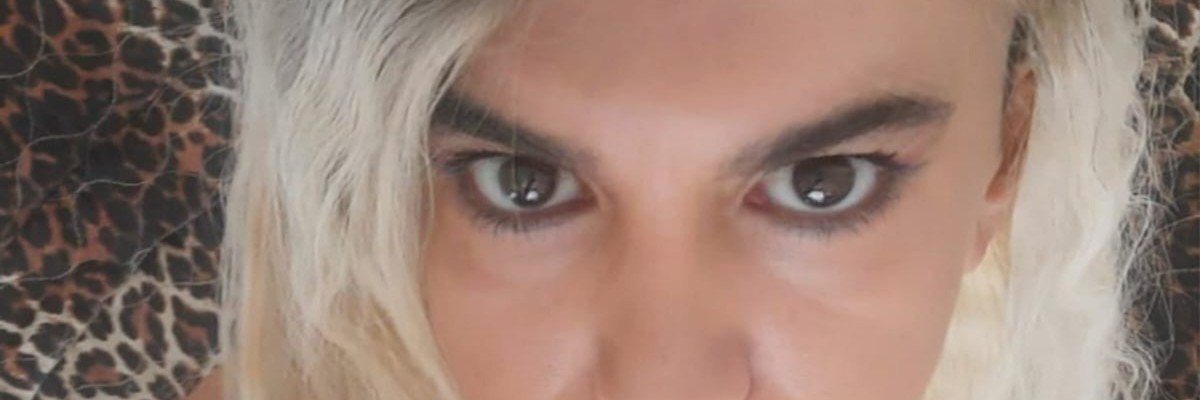 travasti's profile banner image