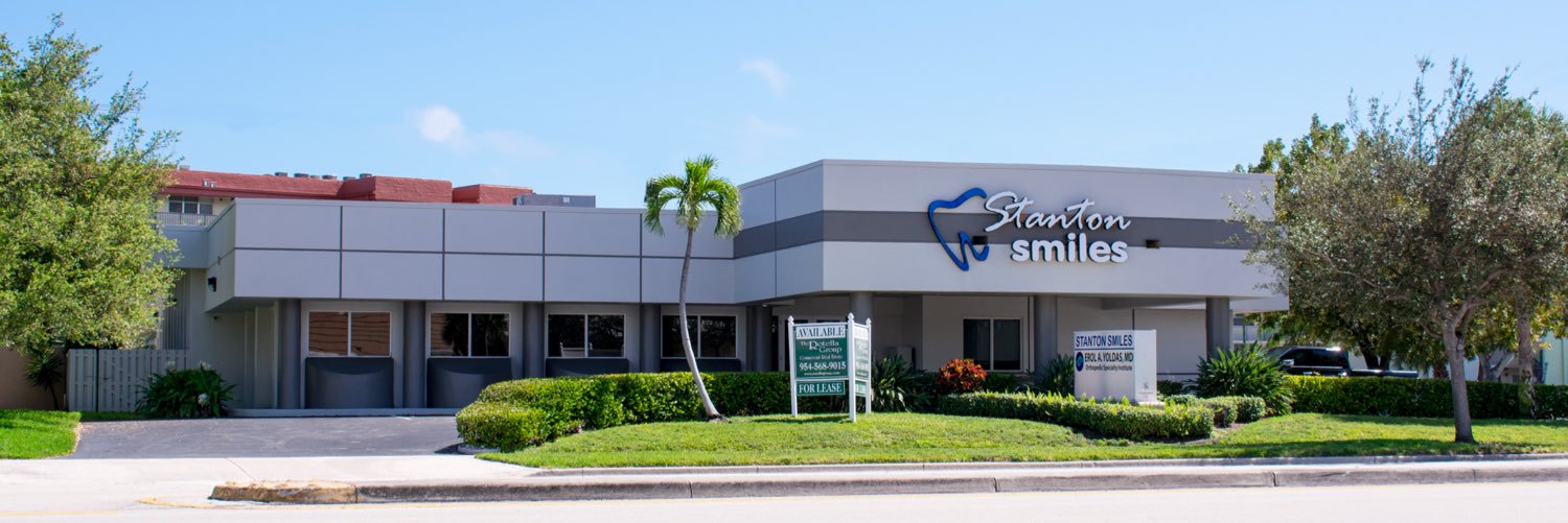 Robert Stanton, DMD banner