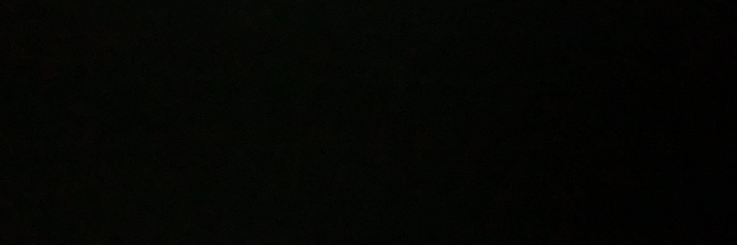 itsweirdhereee's profile banner image