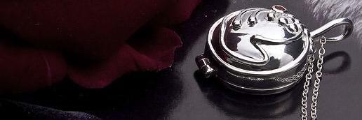 FragileDamsel's profile banner image