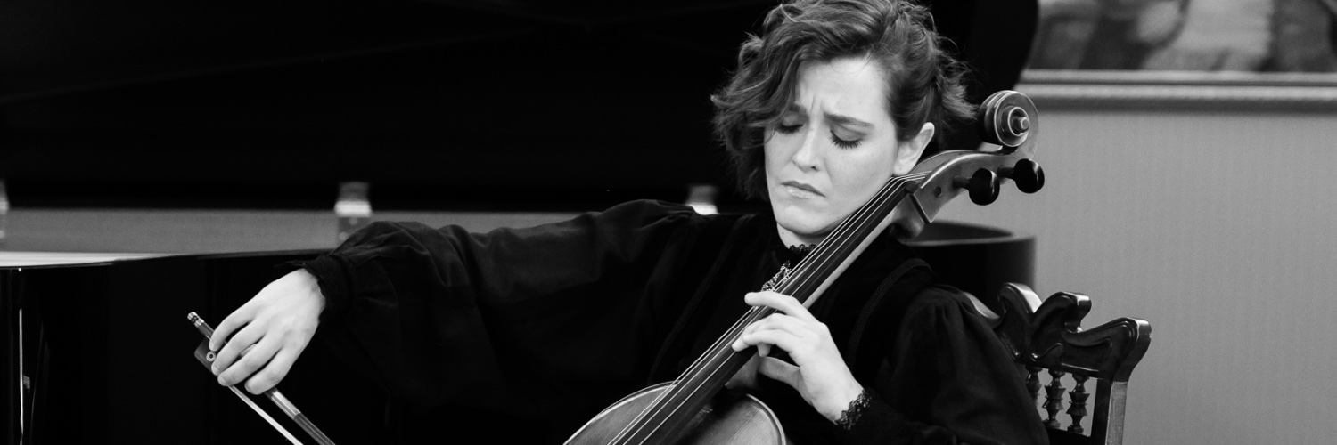 Alejandra_Dipe's profile banner image