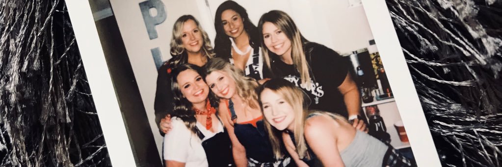 taryn_cassandra's profile banner image