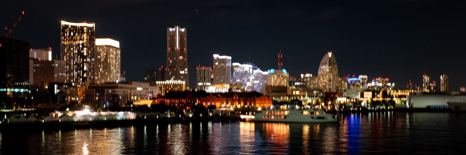 b_design019's profile banner image