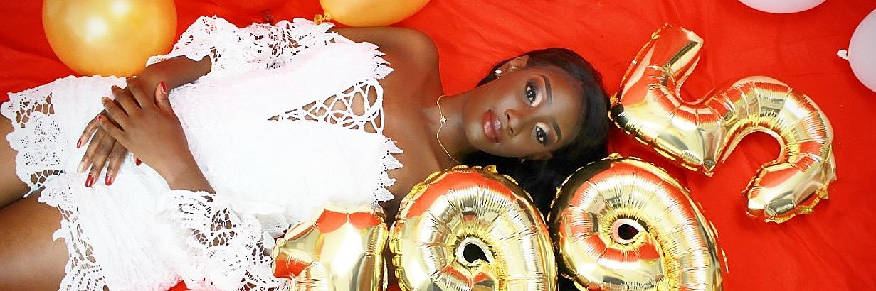 EsseyMarie's profile banner image