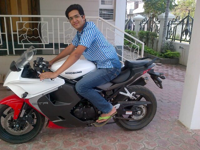 Nikhil0_0's profile banner image