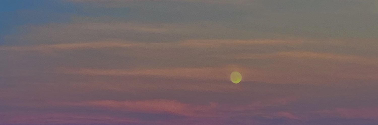 anabel_he12's profile banner image