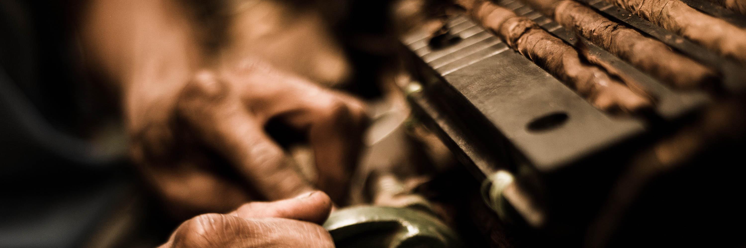 dosramoscigars's profile banner image