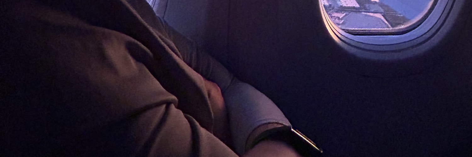 valehdzm18's profile banner image