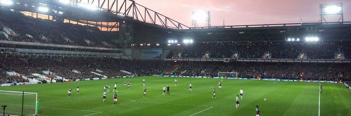 Angela ⚒ 🫧 banner