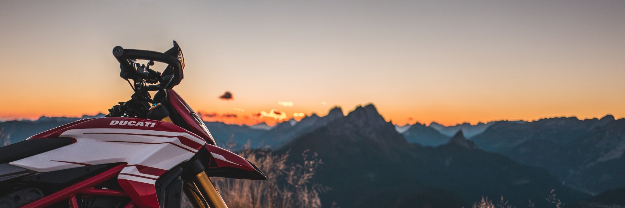 MMochti's profile banner image