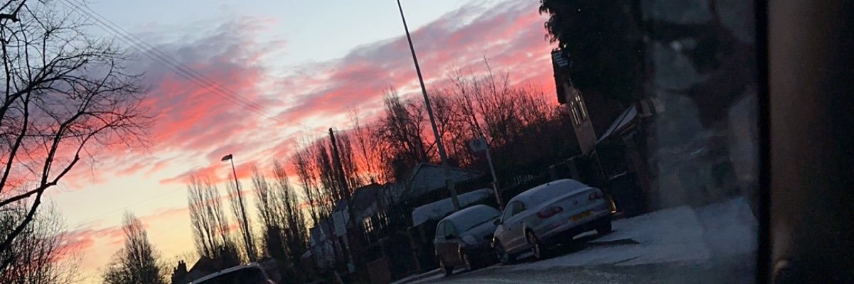 lozz_fellows's profile banner image