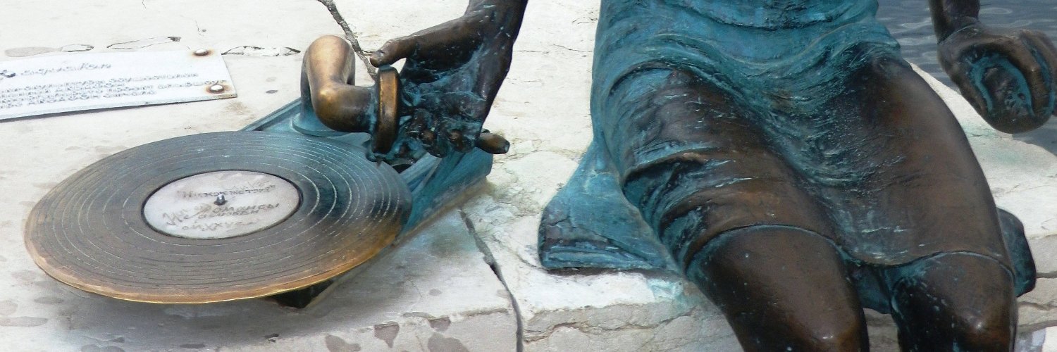 Ola's Kool Kitchen 📻🎧🎸 banner