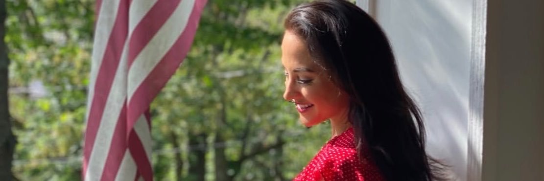 EmilyCompagoa's profile banner image