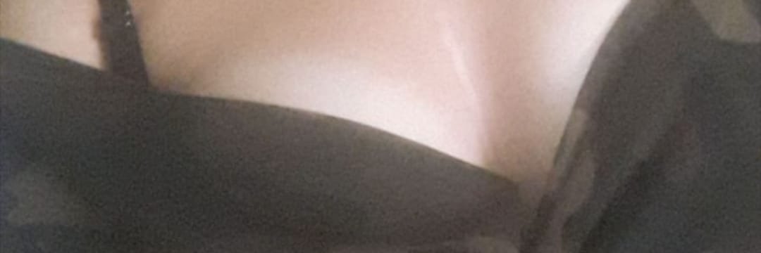 29_aleja's profile banner image