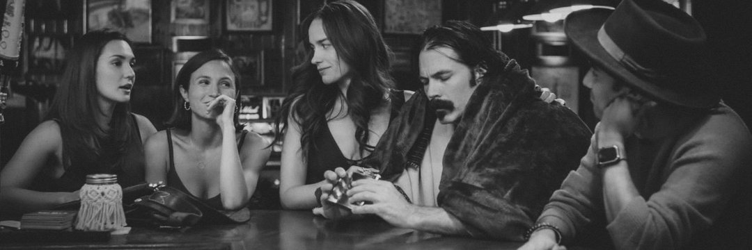 bonita e miserável ⚢︎ banner