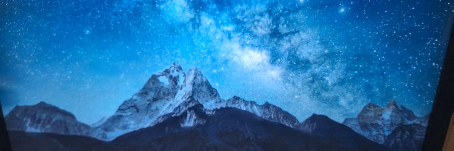 eekukul's profile banner image