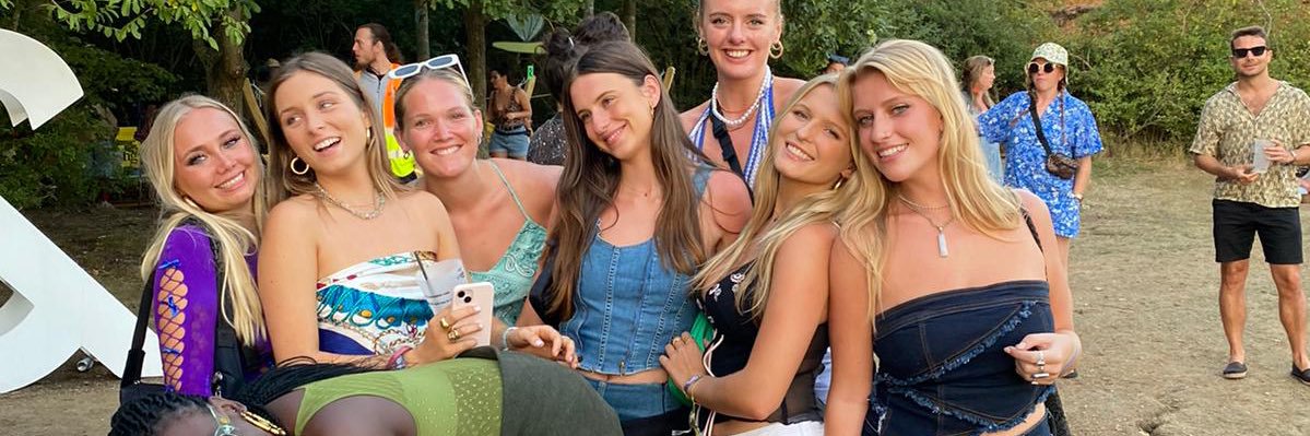 leahhhwhite's profile banner image