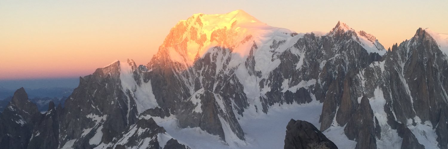 grussy's profile banner image