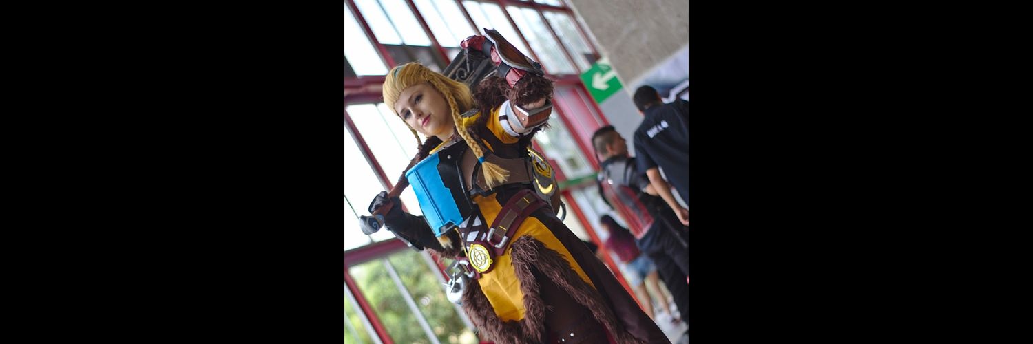 SairysCosndProp's profile banner image