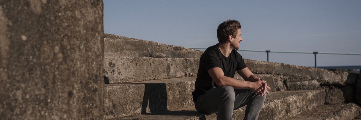 Robbie Thompson banner