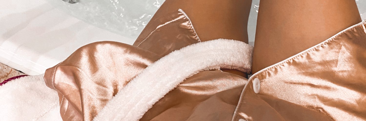 gzelibean's profile banner image