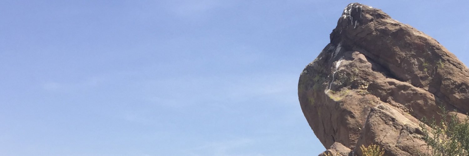 moqfou's profile banner image