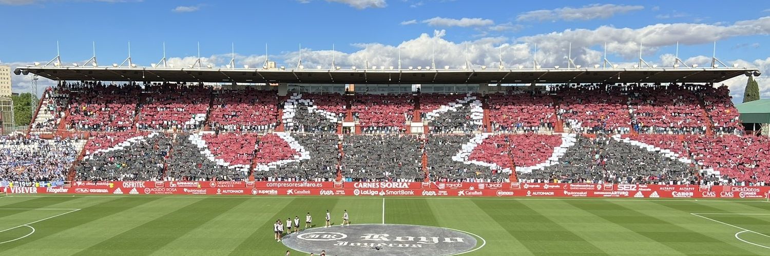 𝕃𝕒𝕦𝕣𝕒 🖤🤍 banner