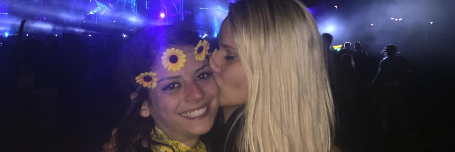 sydneyarichard's profile banner image