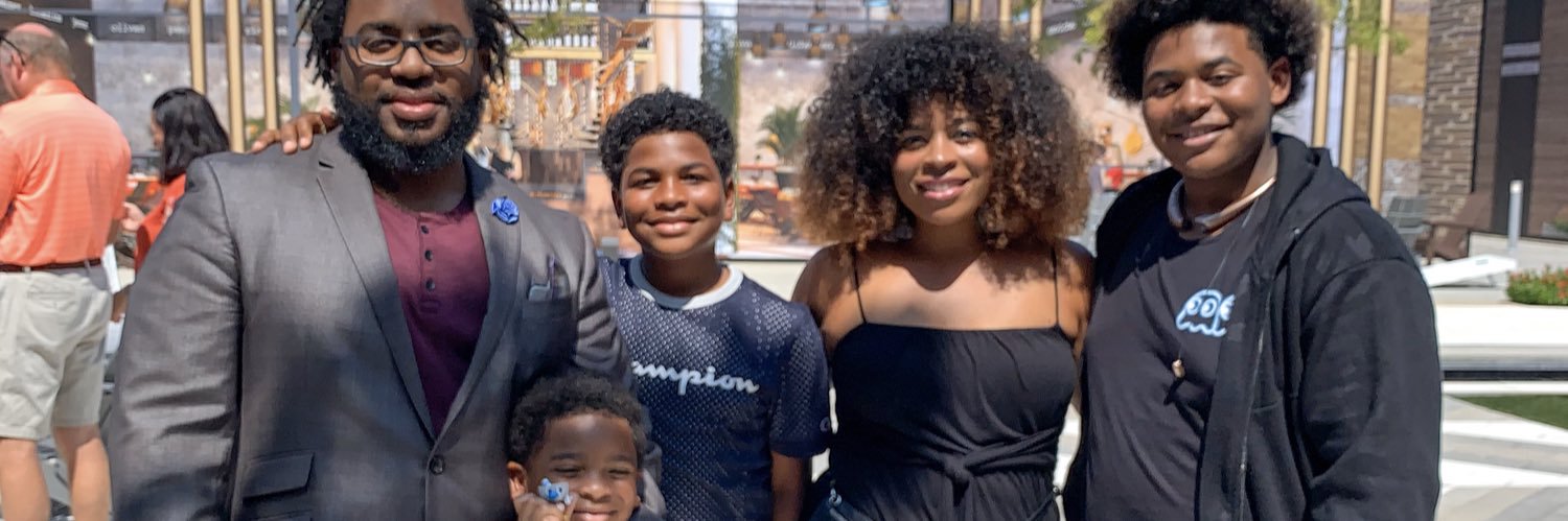 marisabingham's profile banner image