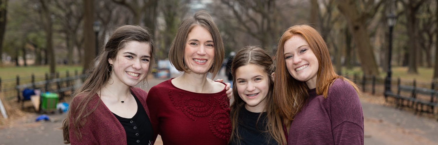 Robyn Lightcap banner