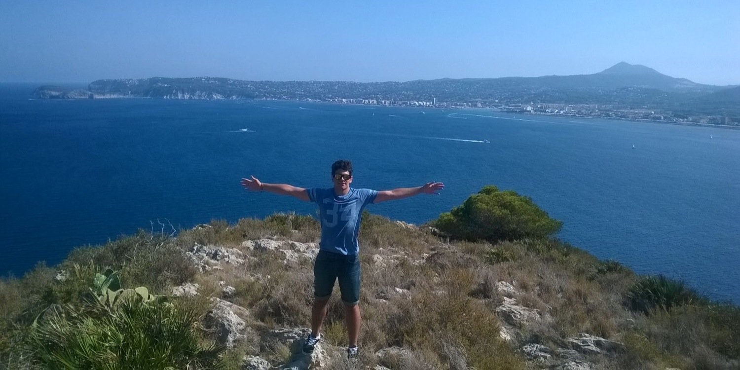 casti_roger's profile banner image