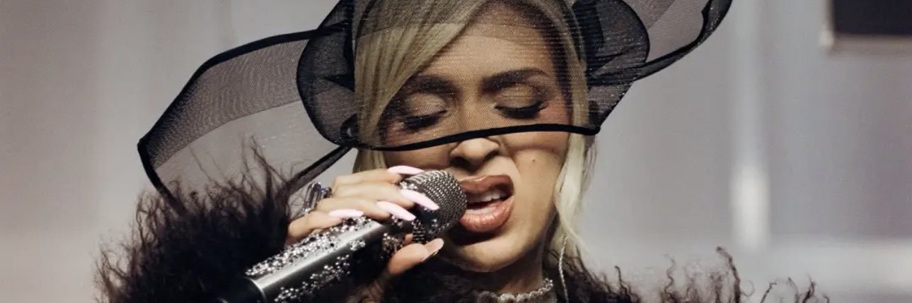 flop banner