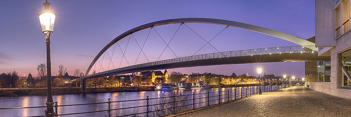 zinanimeh's profile banner image
