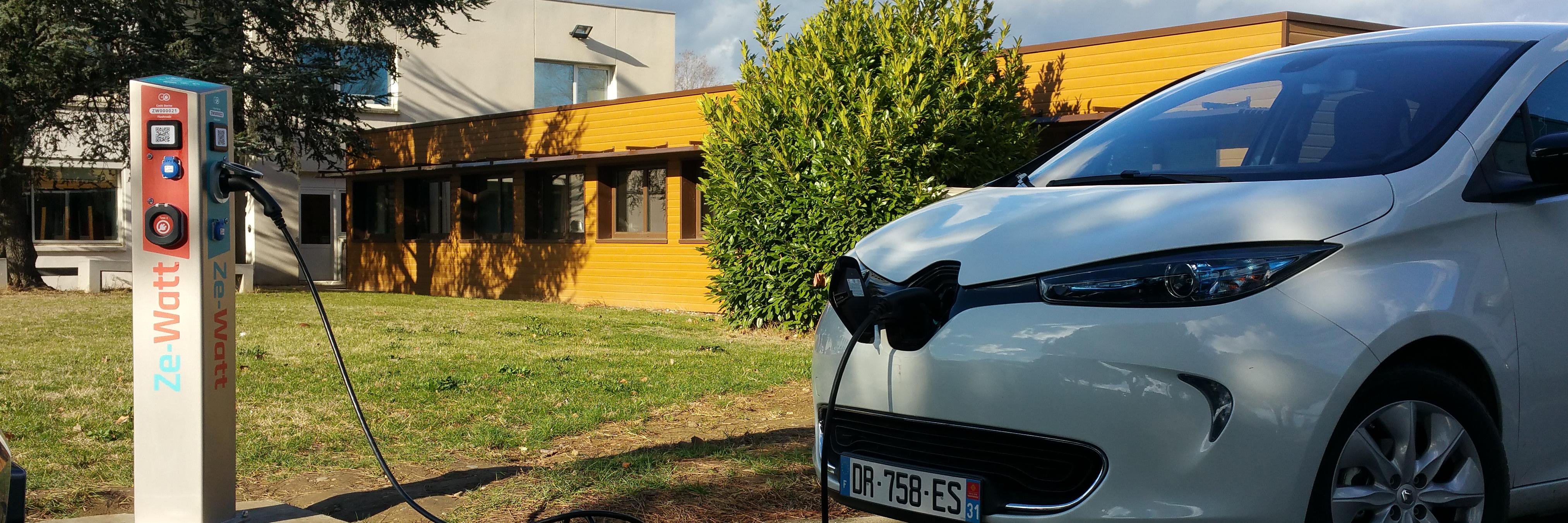 Ze-Watt banner