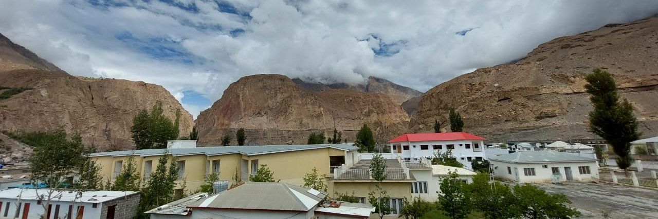 Controversial Bakra 🇵🇰 🇵🇸 banner
