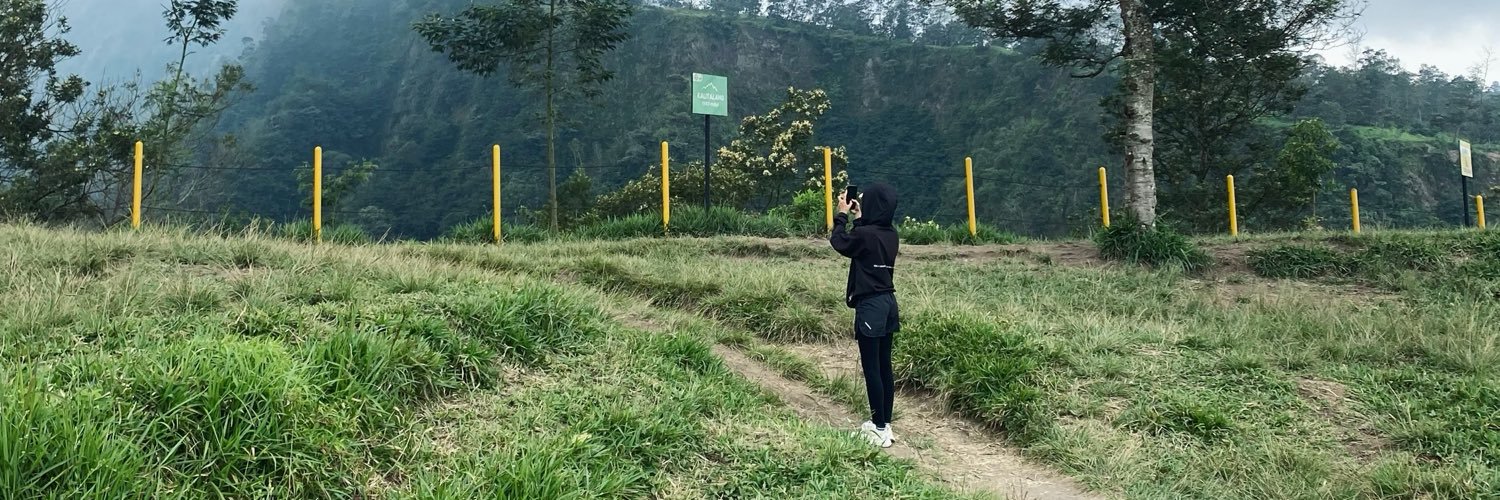 apreliamayang's profile banner image